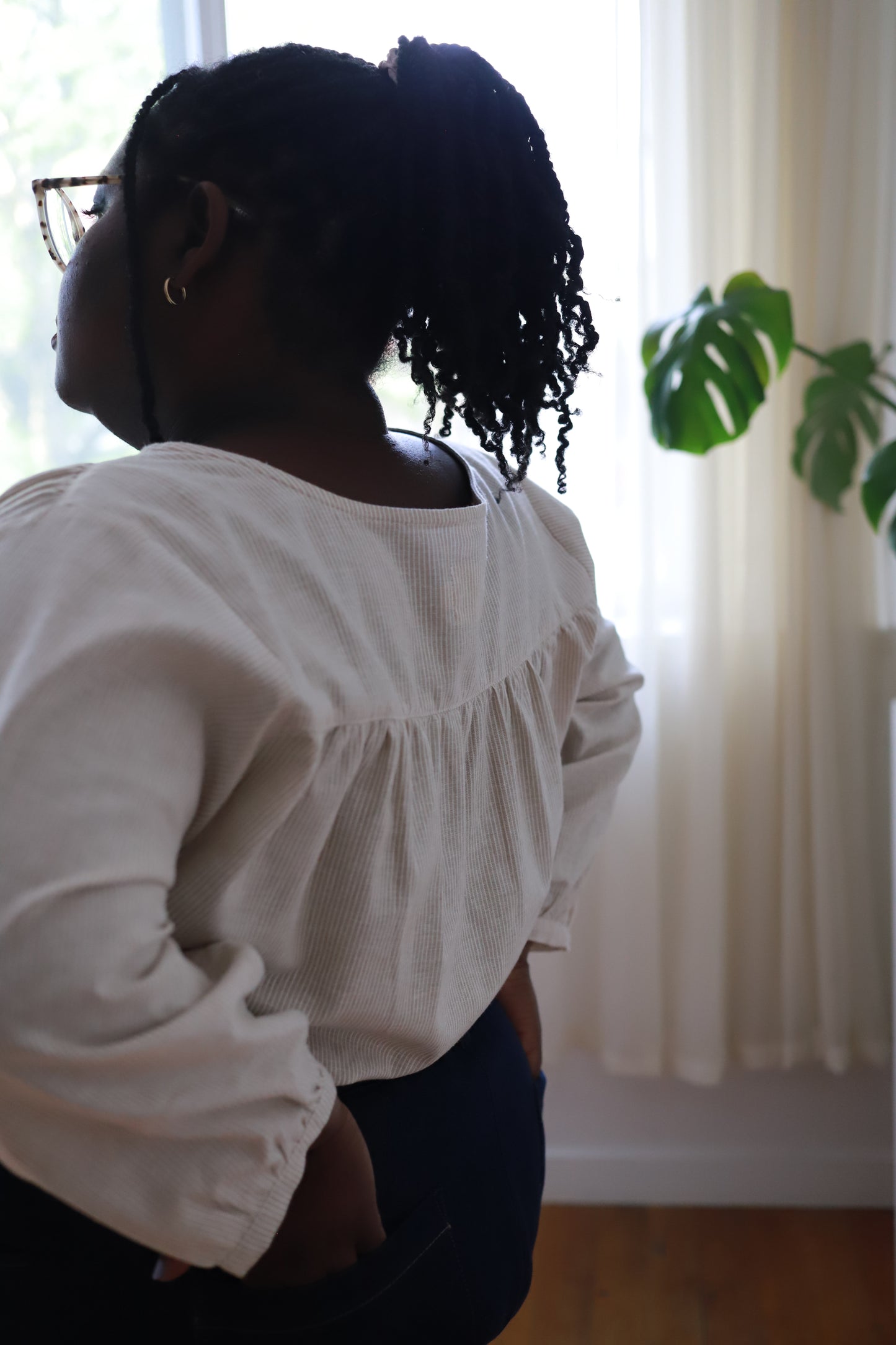 Margot V Neck Shirt in Striped Cotton-Linen