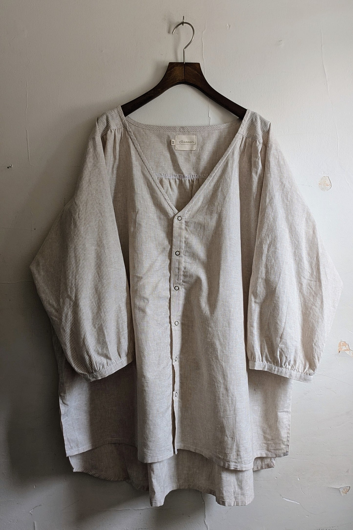 Margot V Neck Shirt in Striped Cotton-Linen