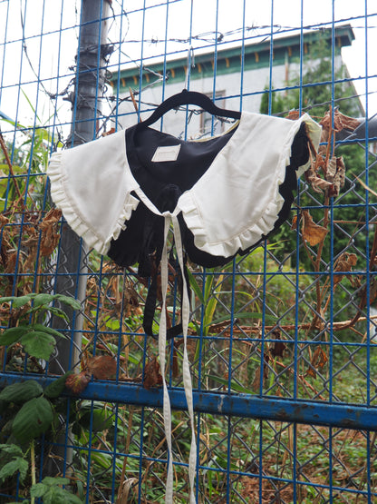 Exaggerated Ruffle Collar in Cotton Poplin