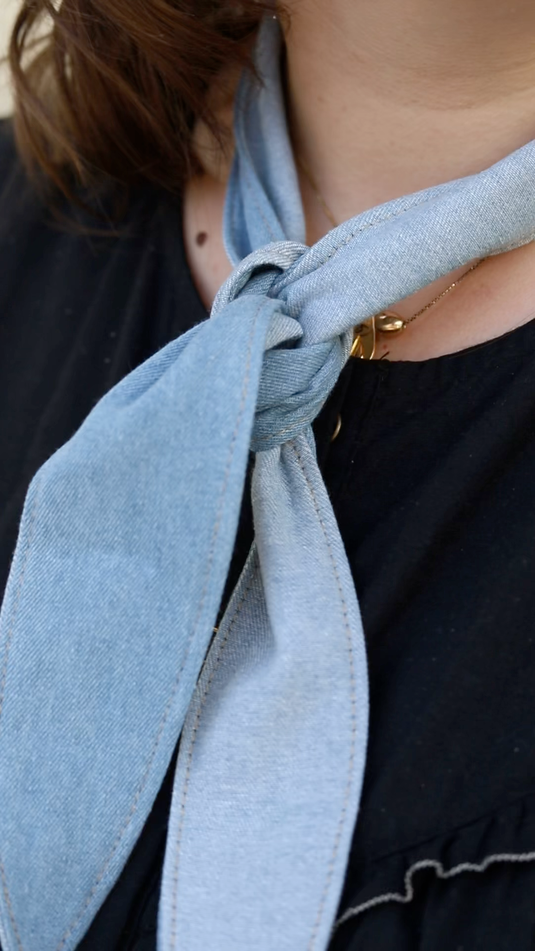 Hannah Ascot Scarf in Chambray Cotton