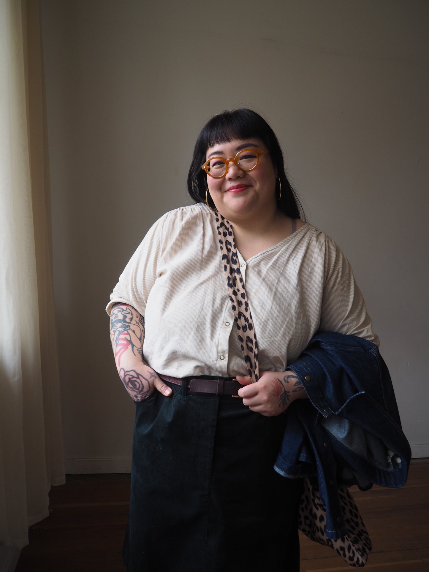 Margot V Neck Shirt in Striped Cotton-Linen