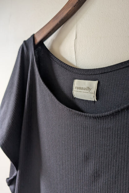 Black Ribbed Slouch Top in Bamboo Jersey by Connally Goods