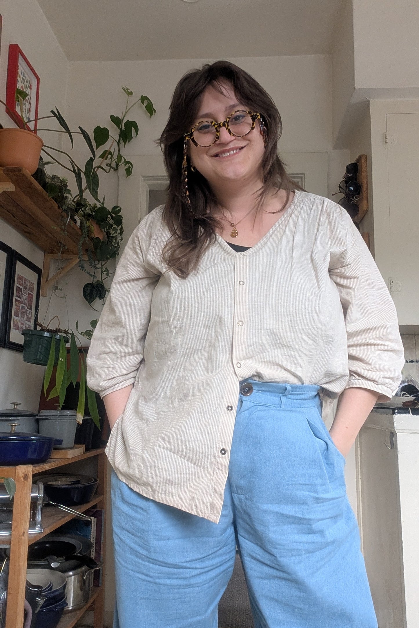 Margot V Neck Shirt in Striped Cotton-Linen